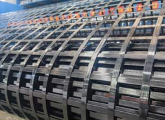 市中钢塑土工格栅：基建“隐形脊梁”的绿色智造与长寿命进化论